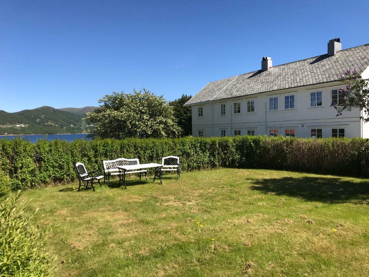 Appartamento Ola Bua Near The Atlantic Road Lyngstad Esterno foto